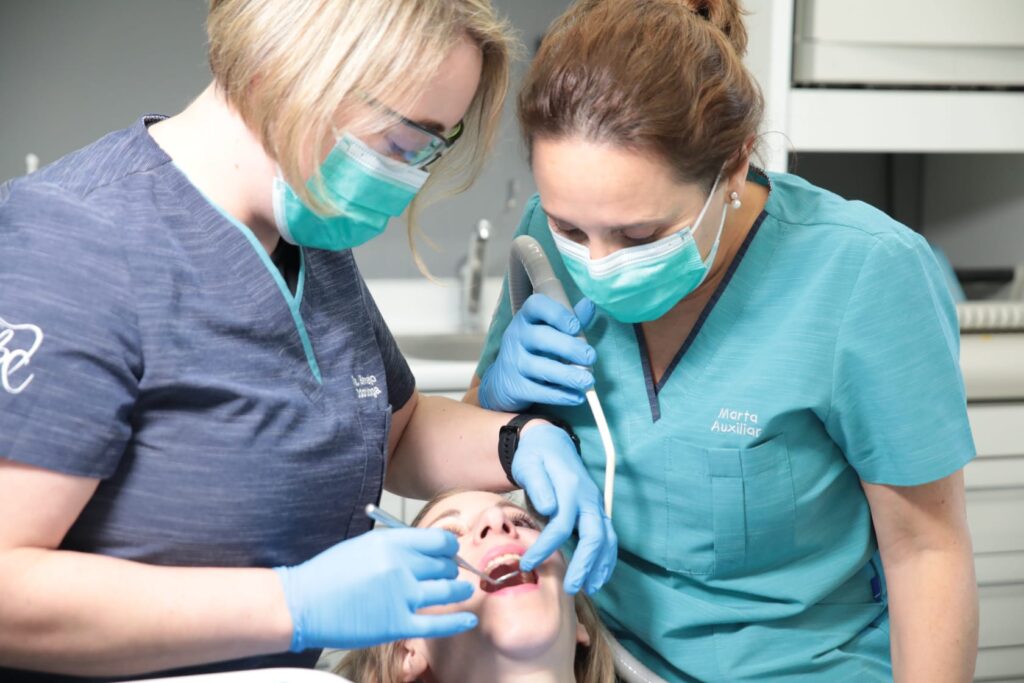 clinica dental imagen - Sobre nosotros